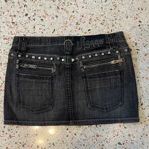 Vigoss Dark Wash Mini Skirt with Zipper Accents Size 29